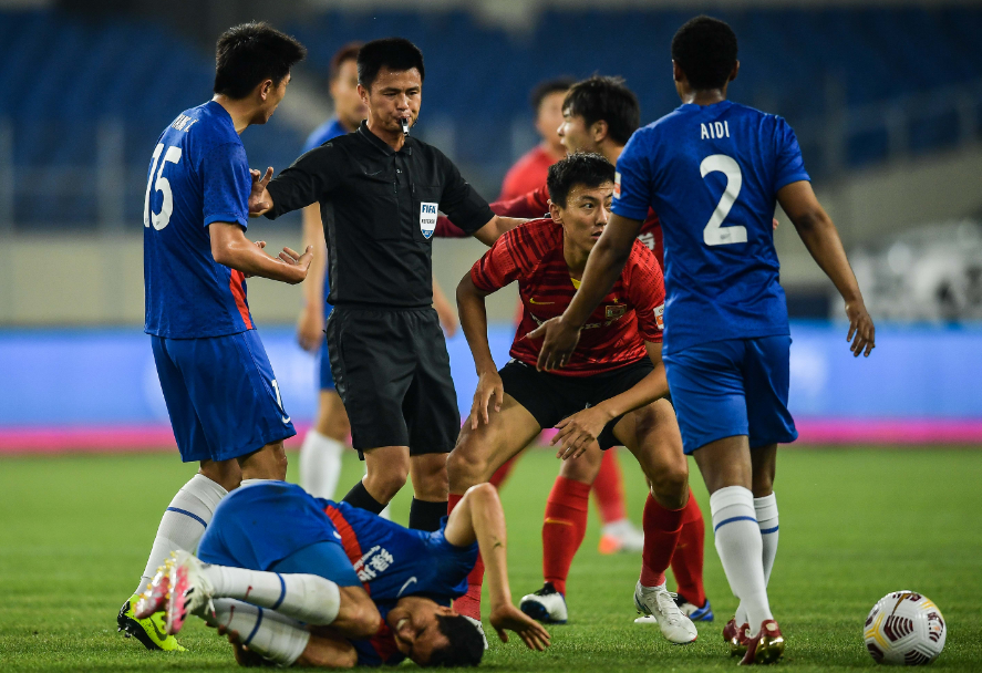  亚特兰大主场气势如虹，开场十分钟连入两球奠定胜局